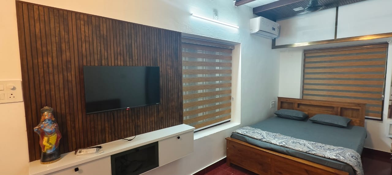 Traditional heritage living area at Pranavam Homestay Guruvayoor